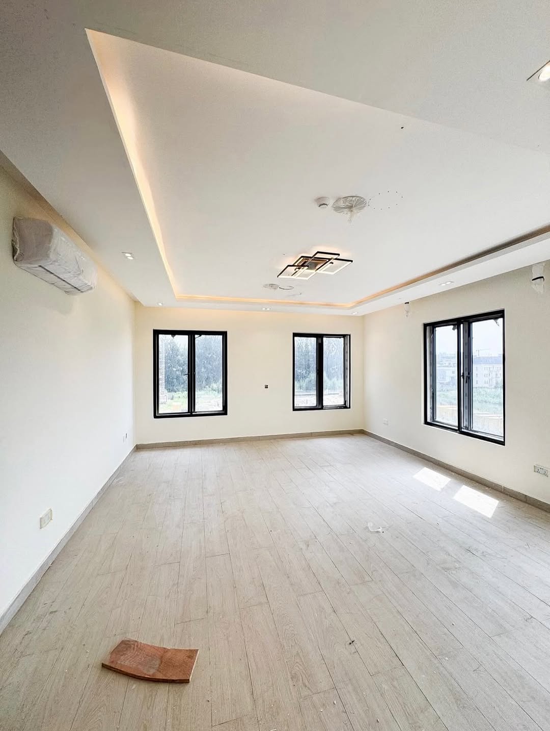 6-Bed Island Oasis with Private Pool & Cinema