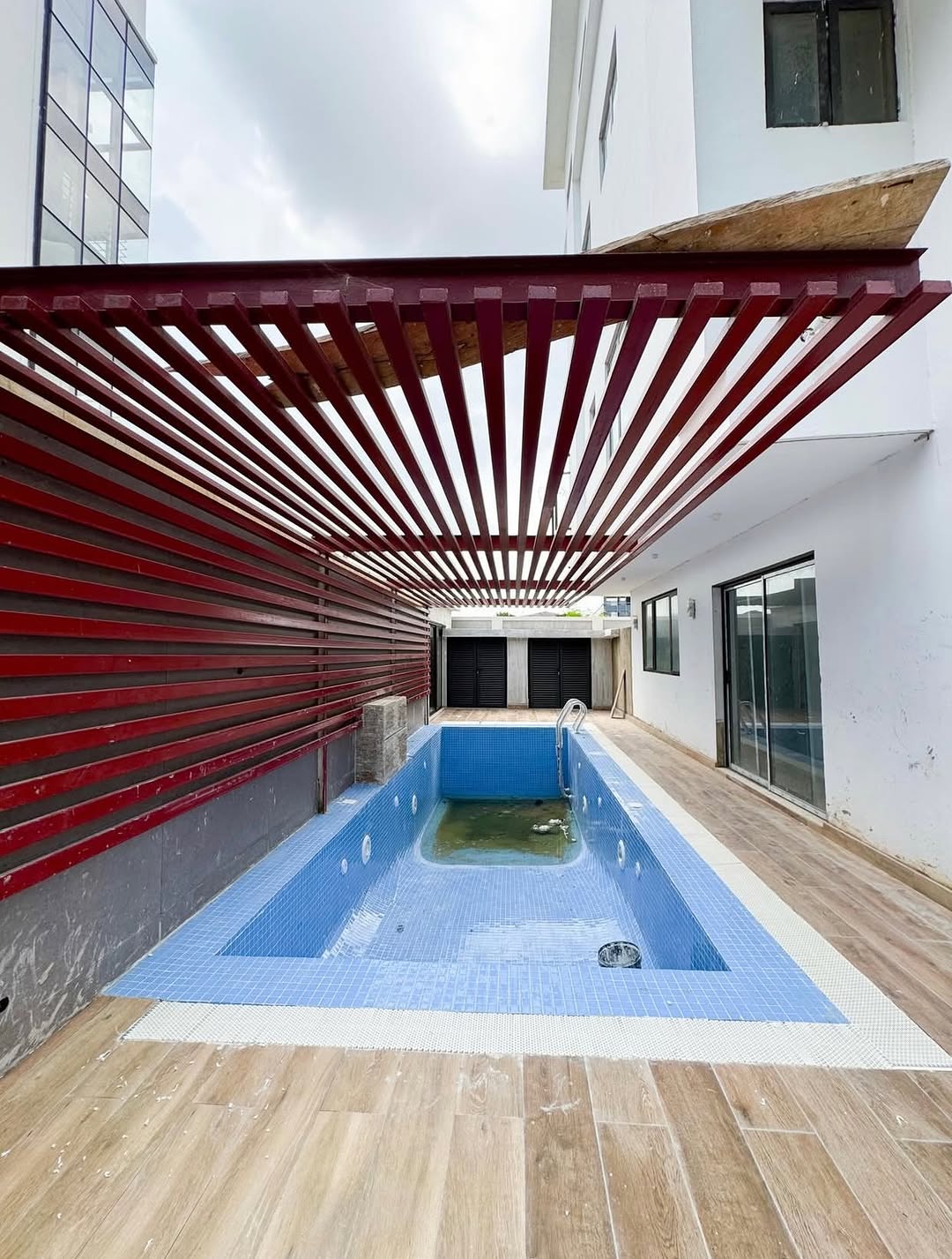 6-Bed Island Oasis with Private Pool & Cinema