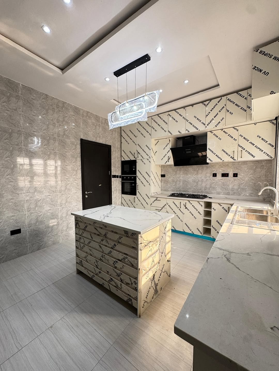 Spacious 4-Bedroom Duplex with BQ & Premium Finishes