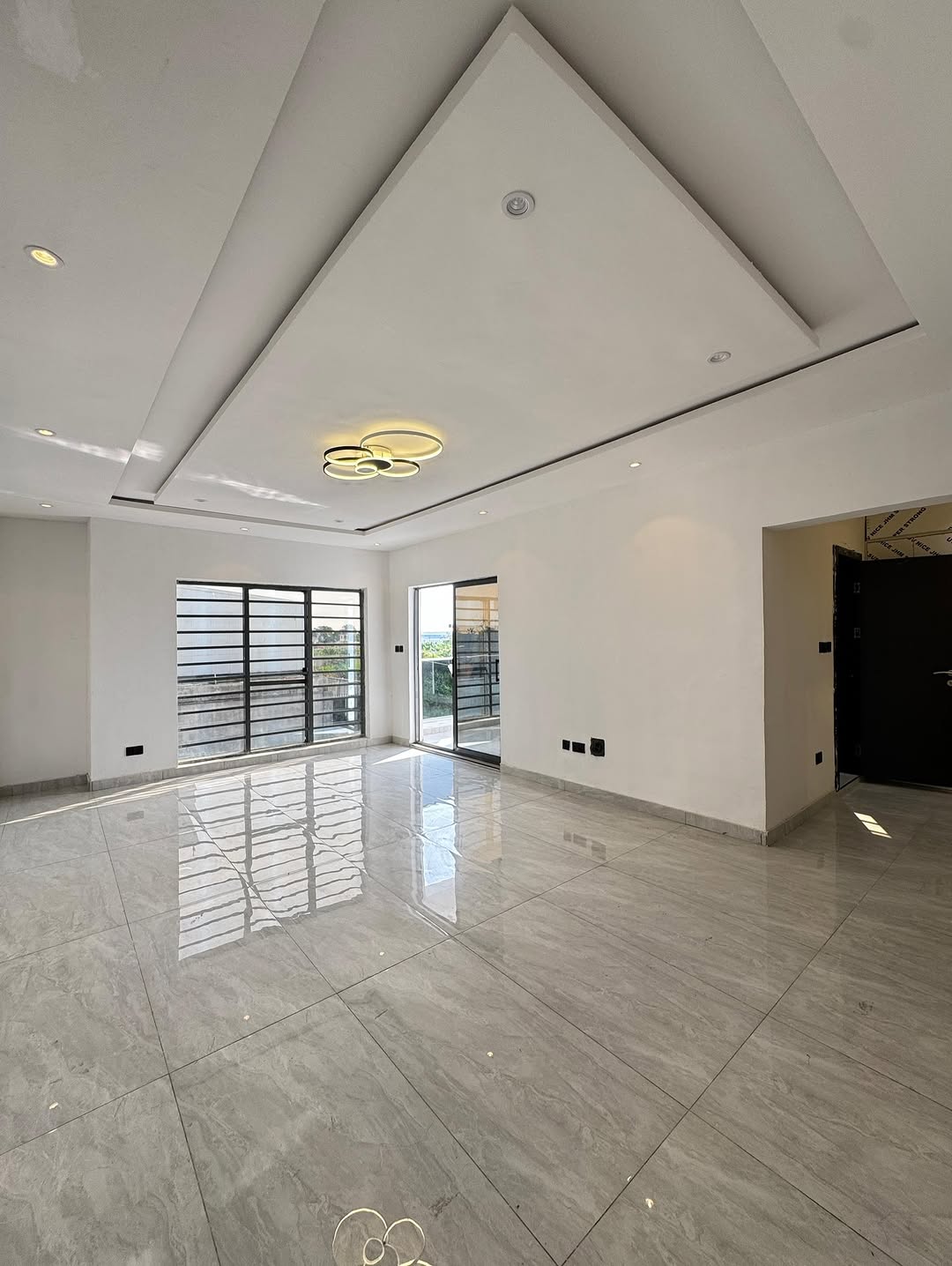 Spacious 4-Bedroom Duplex with BQ & Premium Finishes