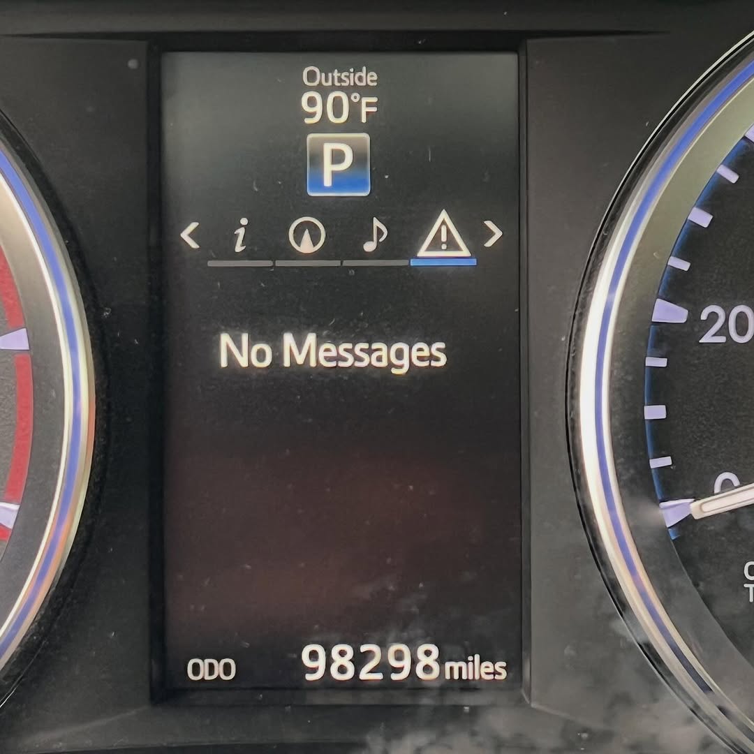 2016 Toyota Highlander: Sunroof, Camera, Delivery Anywhere