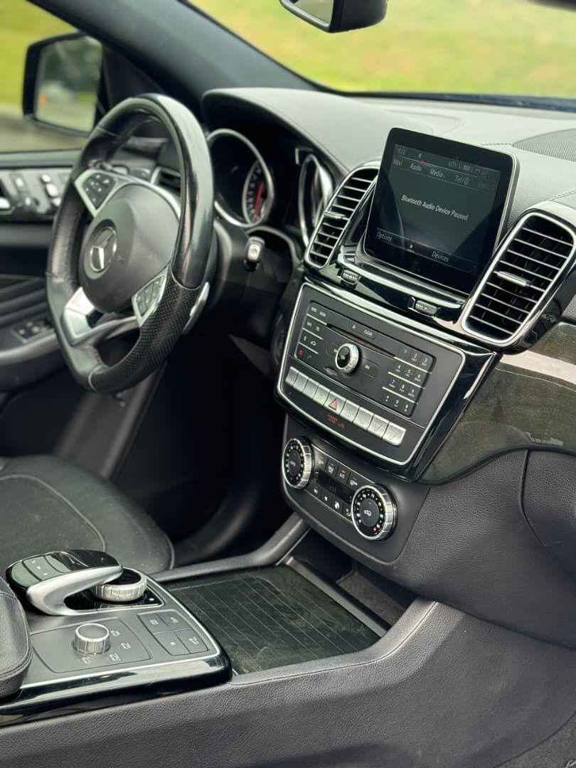 Unleash AMG Power: 2019 GLE43