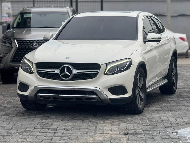 Stunning GLC300 Coupe: Red/Black Luxury, Installments Available