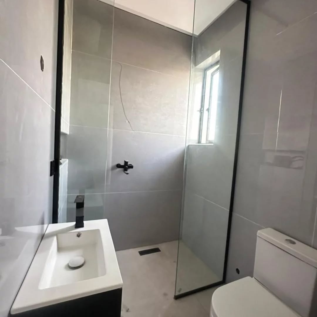 Lekki Phase 1 Gem: 2-Bed Luxury Apartment