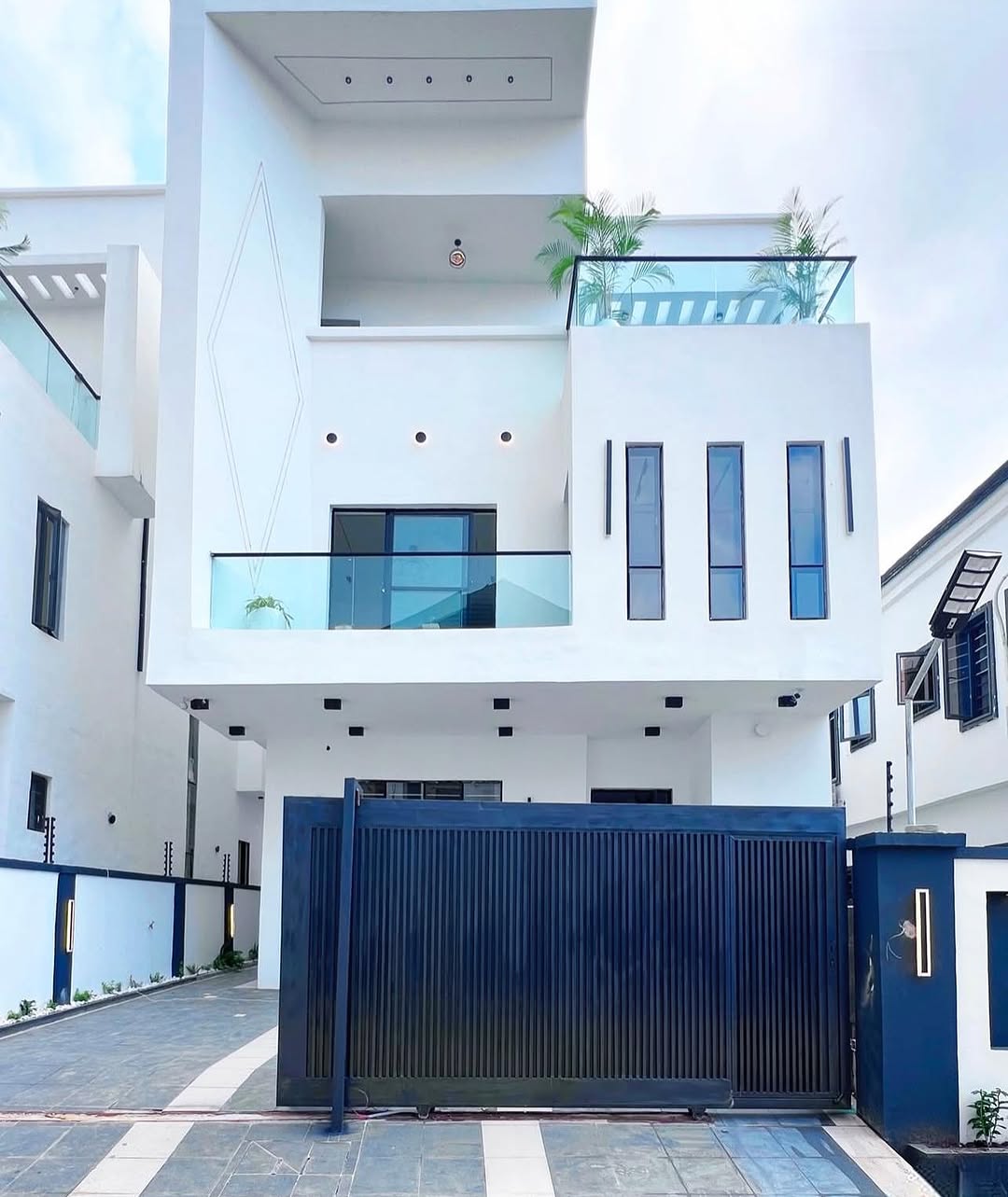 Ultimate 5-Bed Duplex: Solar-Powered Haven with Pool & Cinema