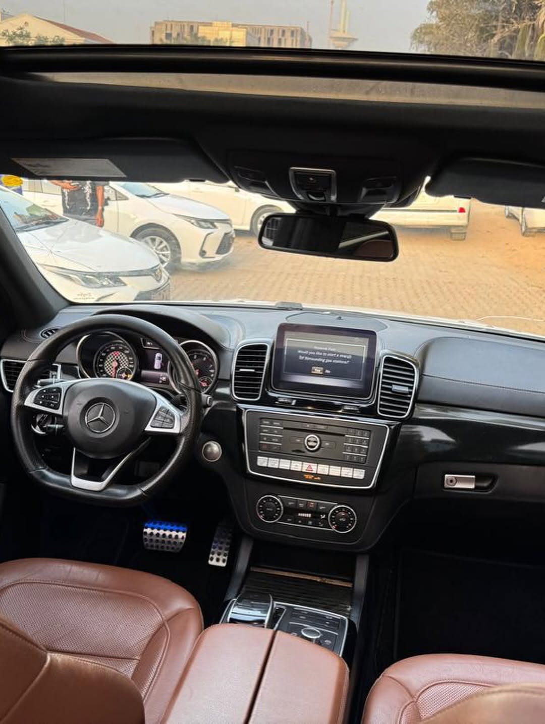 2017 GLE43 AMG: Luxury Power, Panoramic Views