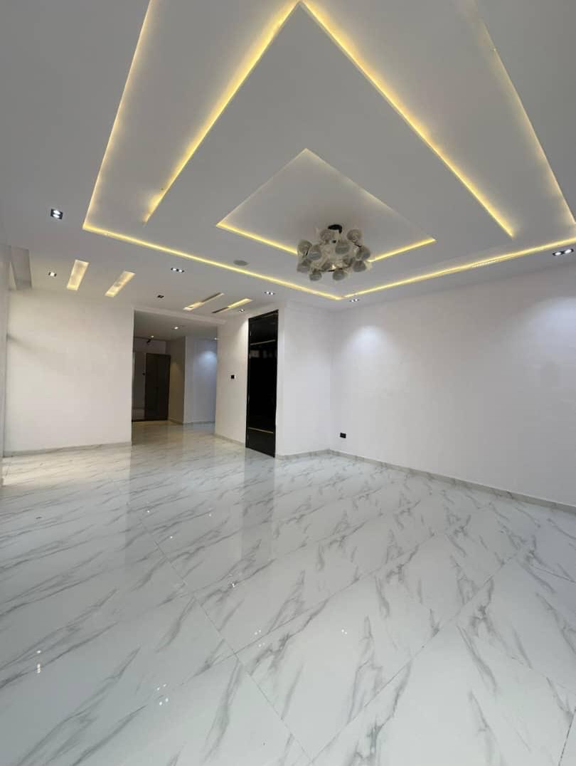 Luxury 5-Bed Duplex with Pool & Rooftop Cinema in Lekki