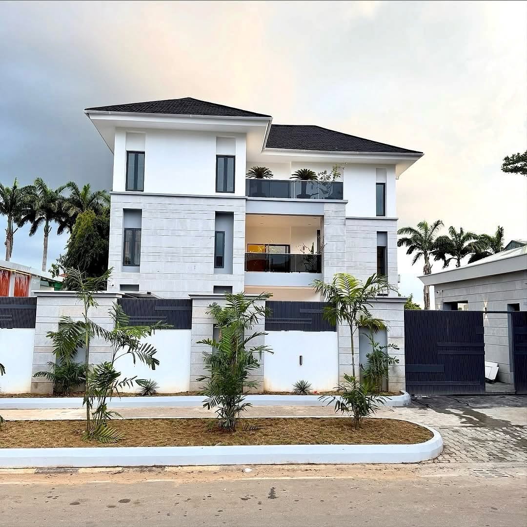 Opulent 7-Bed Maitama Mansion with Elevator & Pool