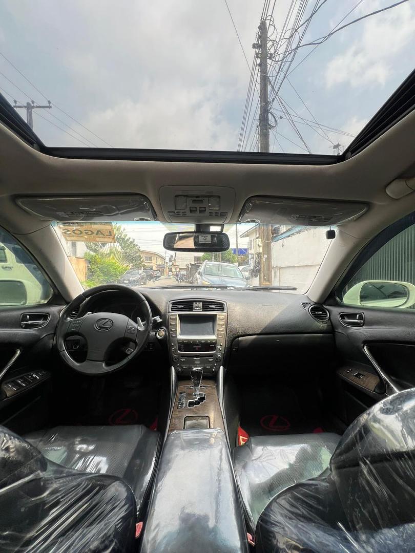 Untouched 2009 Lexus IS250: A+++ Tokunbo Standard