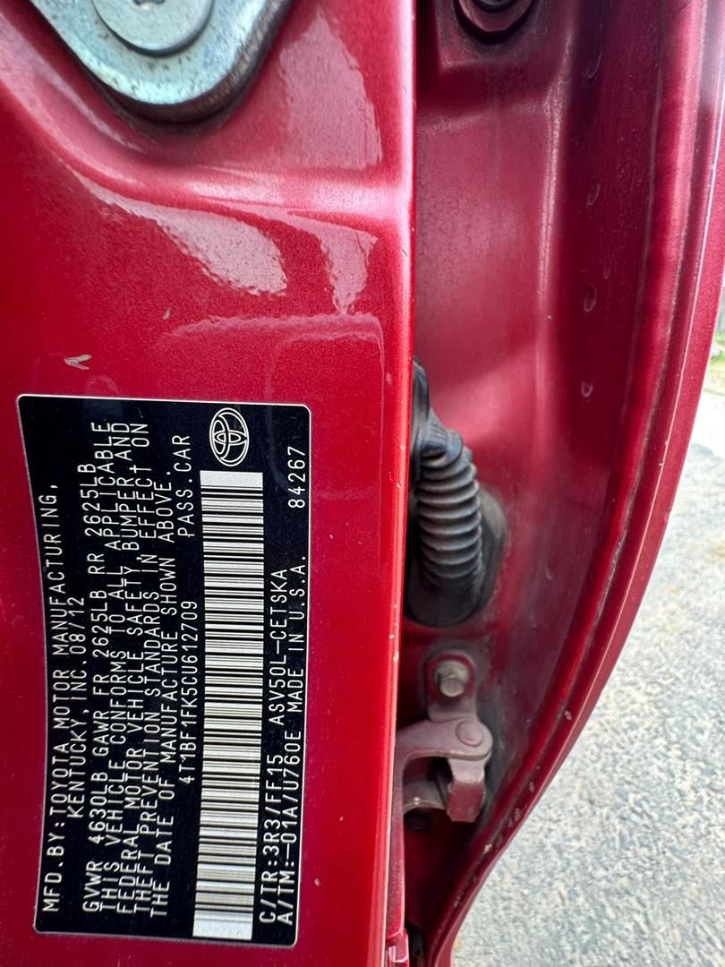 Like-New Camry SE: Untouched Luxury, Unbeatable Value