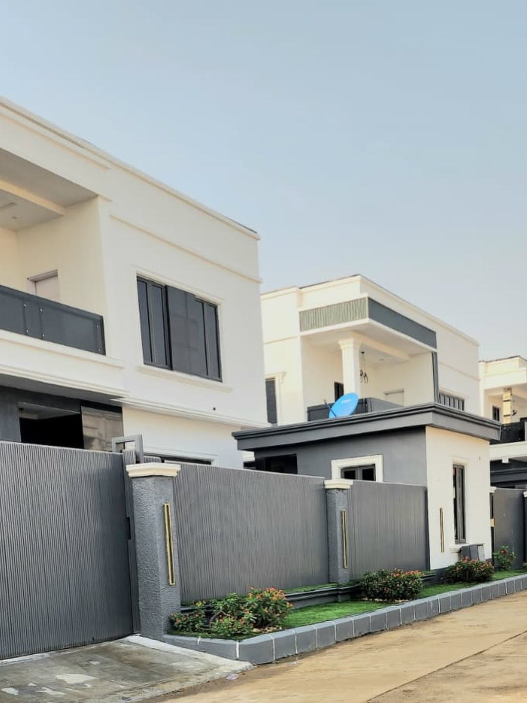 Classical Elegance: 4BR Duplex in Fort-Royal Estate