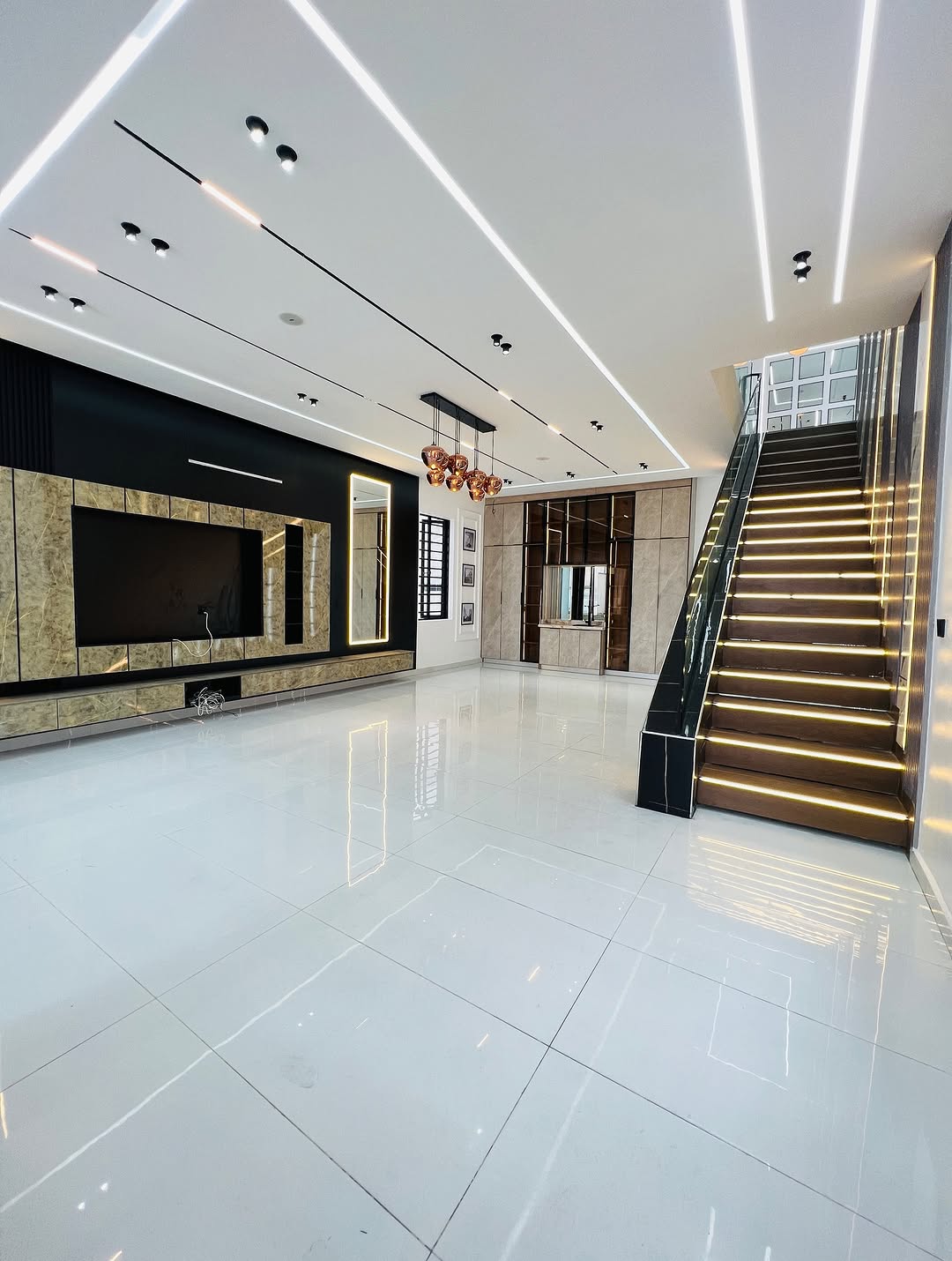 Sleek 5-Bed Duplex with Rooftop Cinema & Pool