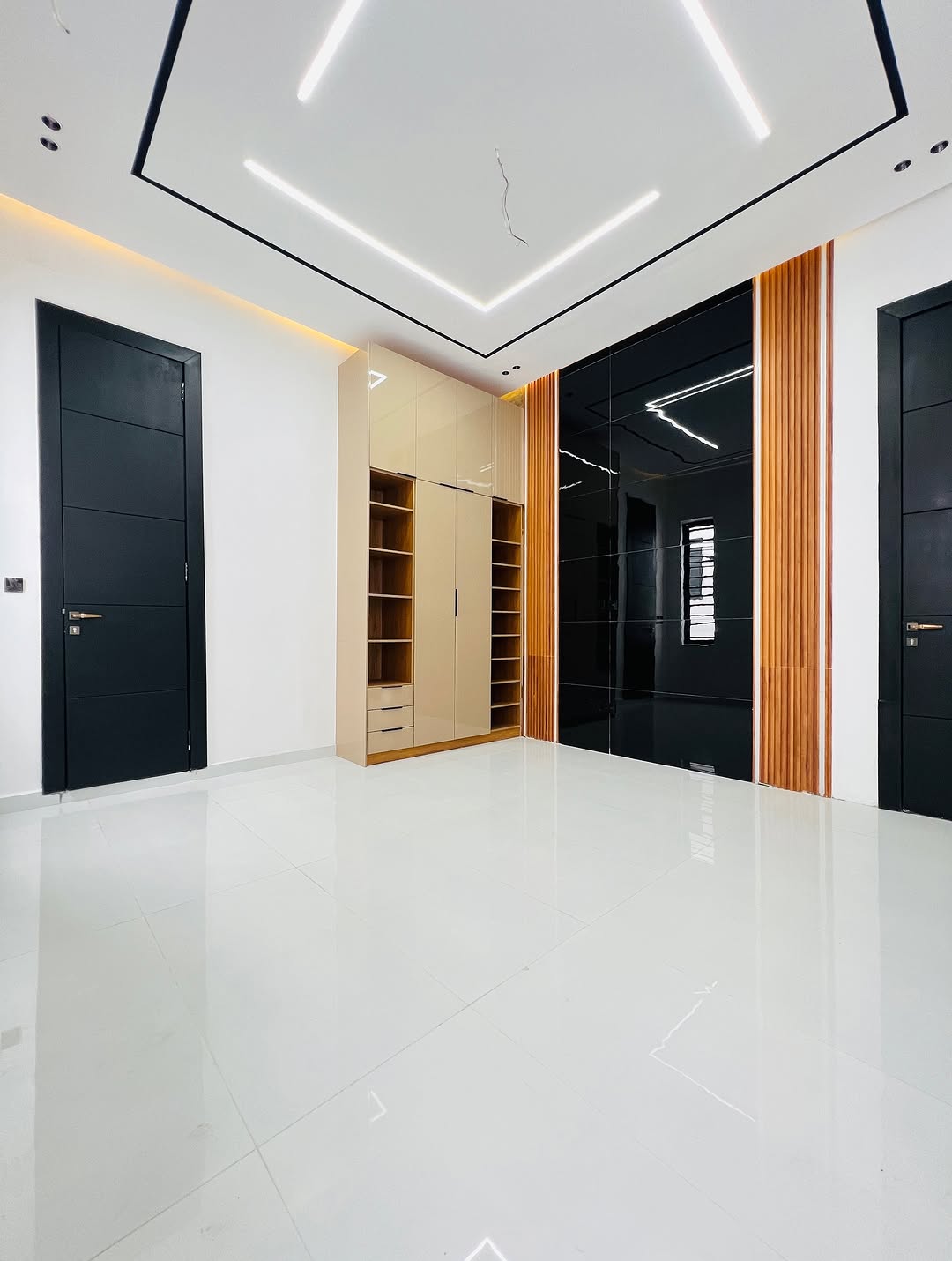 Sleek 5-Bed Duplex with Rooftop Cinema & Pool