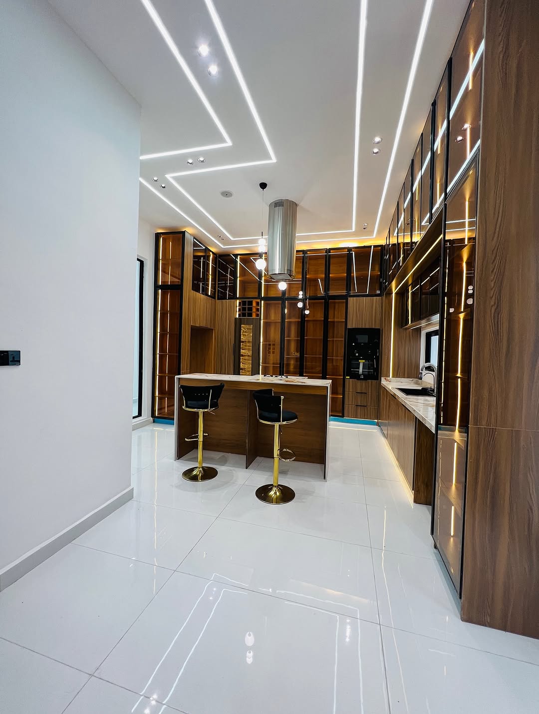 Sleek 5-Bed Duplex with Rooftop Cinema & Pool