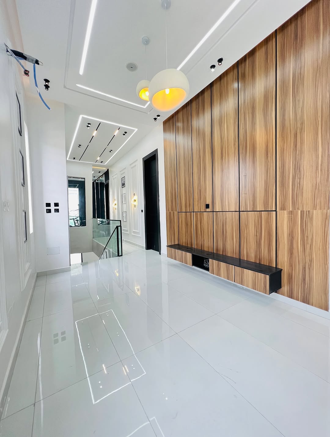 Sleek 5-Bed Duplex with Rooftop Cinema & Pool