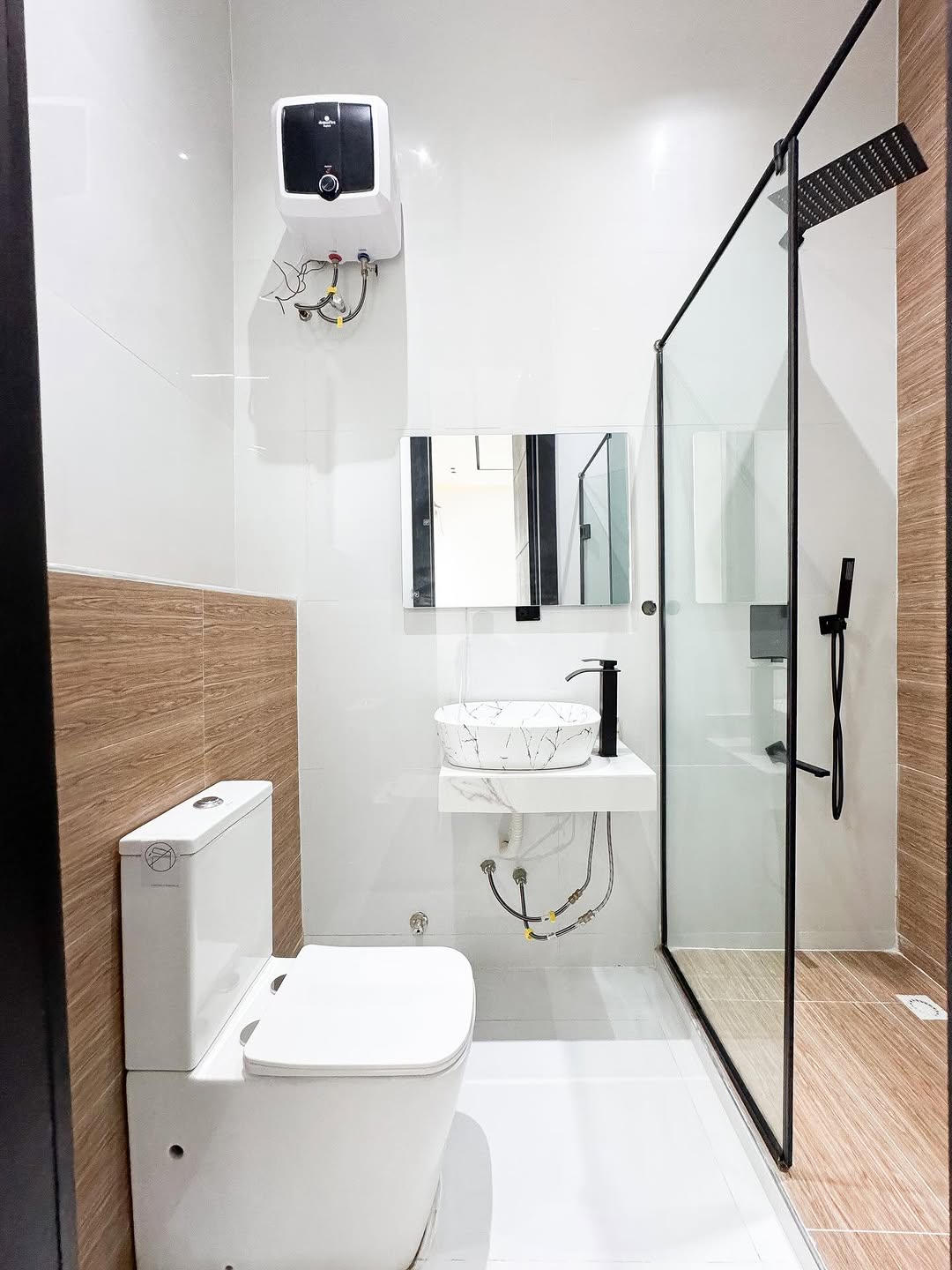 Lagos Oasis: 5-Bed Duplex with Pool & Gym