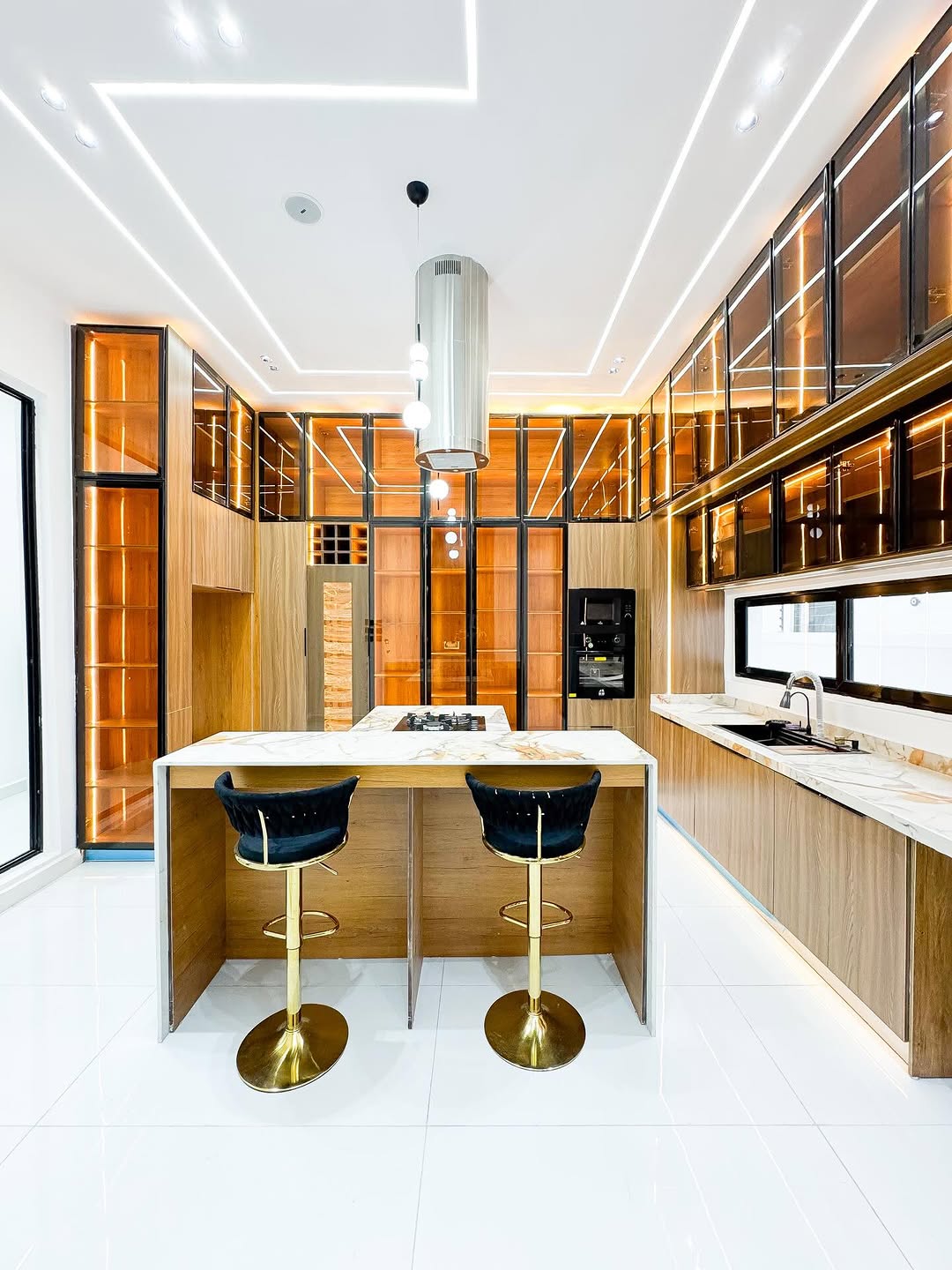 Lagos Oasis: 5-Bed Duplex with Pool & Gym