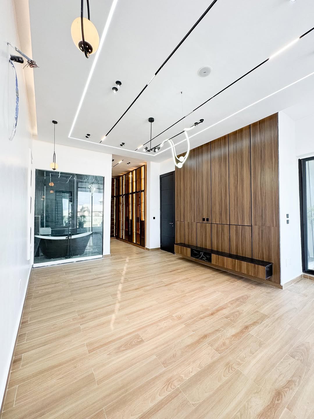 Lagos Oasis: 5-Bed Duplex with Pool & Gym