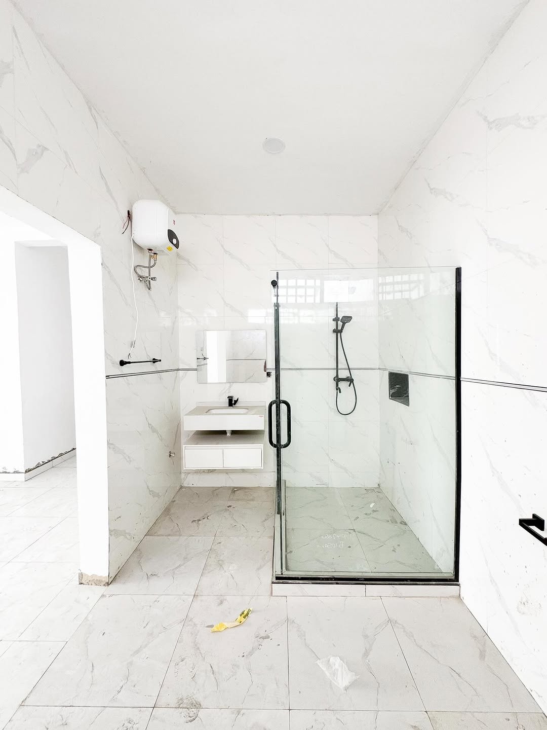 Stunning 5-Bed Ensuite Duplex in Prime Chevron