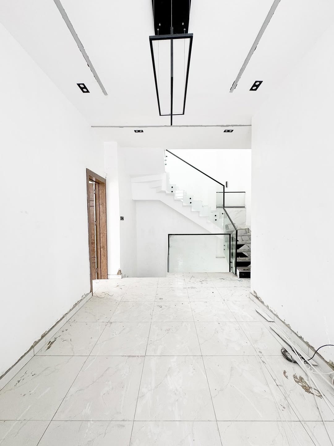 Stunning 5-Bed Ensuite Duplex in Prime Chevron