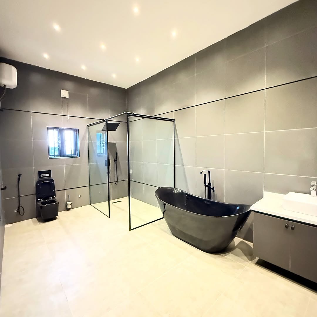 Exquisite Guzape Duplex with Pool & Elevator