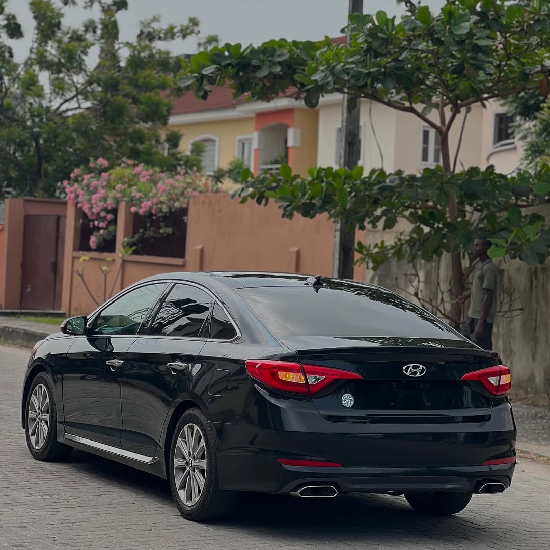 2016 Hyundai Sonata: Black Beauty, Loaded & Ready
