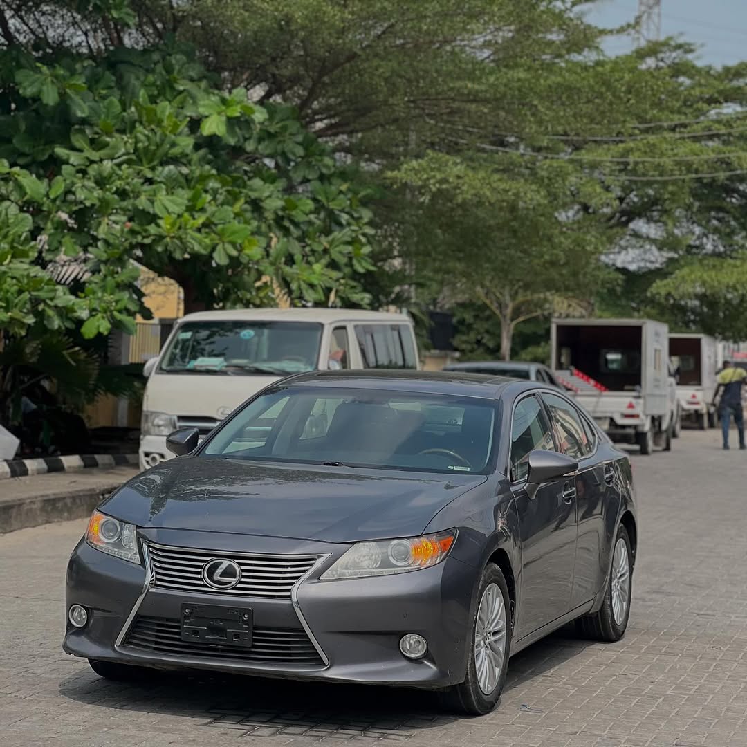 2013 Lexus ES350: Luxury & Tech, Delivered Anywhere