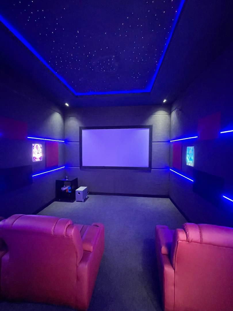 Spacious 5BR Duplex with Pool & Cinema in VGC