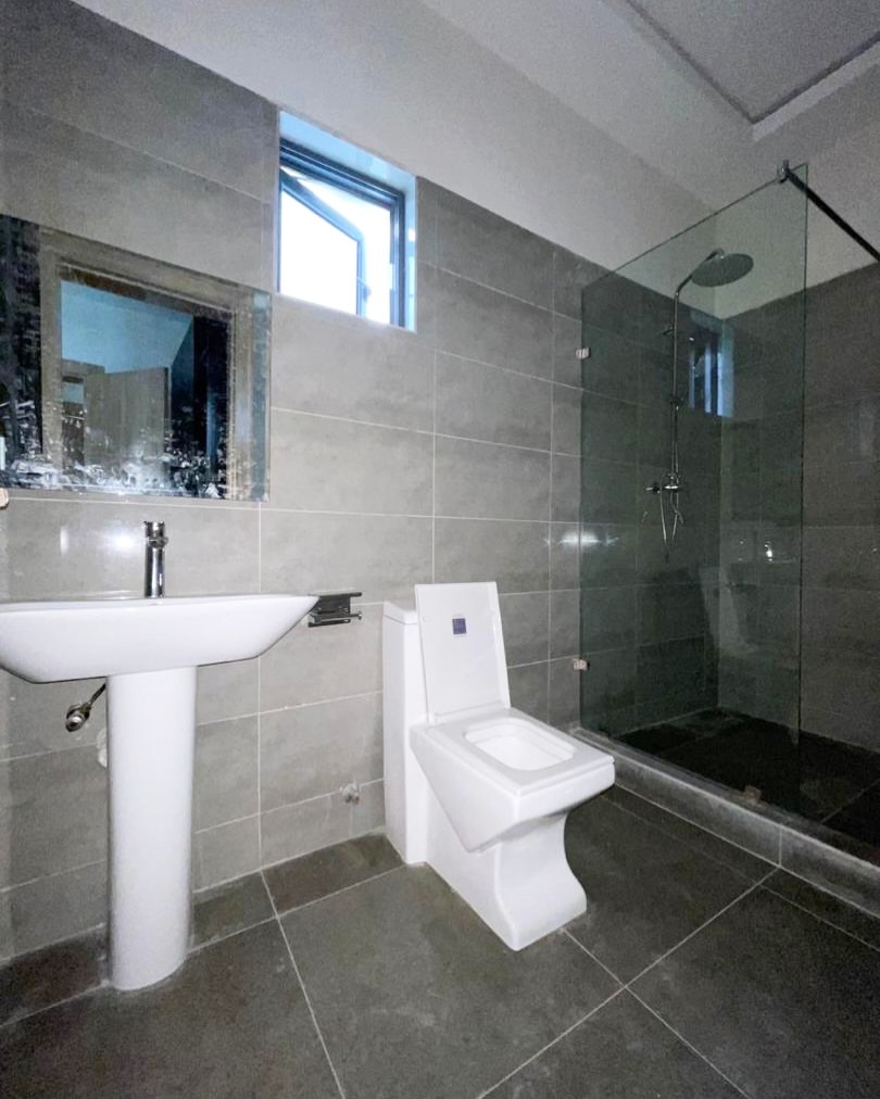 Spacious 5-Bedroom Duplex in Gated Ikota Estate