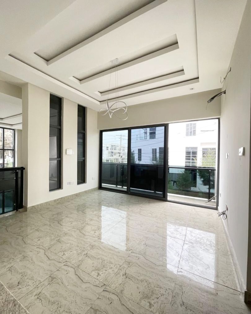 Spacious 5-Bedroom Duplex in Gated Ikota Estate