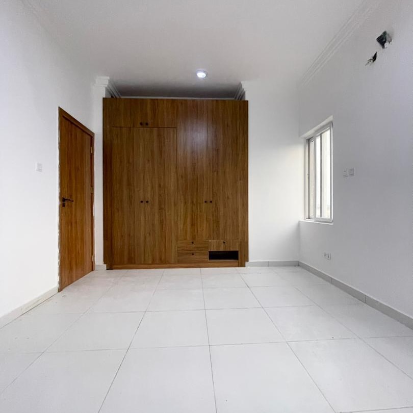 Elevator Duplex with Jacuzzi in Osapa Lekki