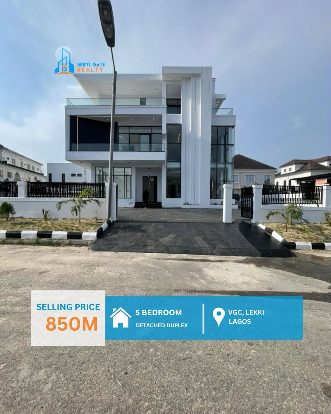 Spacious 5-Bedroom Duplex with Cinema & Pool in VGC