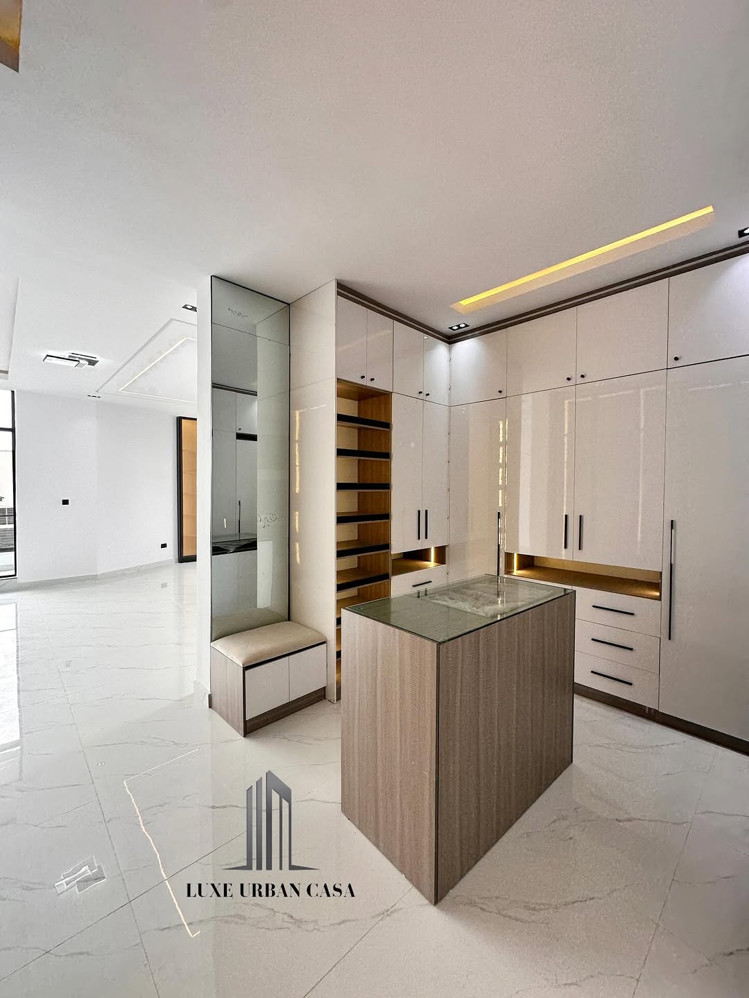 Elegant 5-Bed VGC Haven with Cinema & Pool