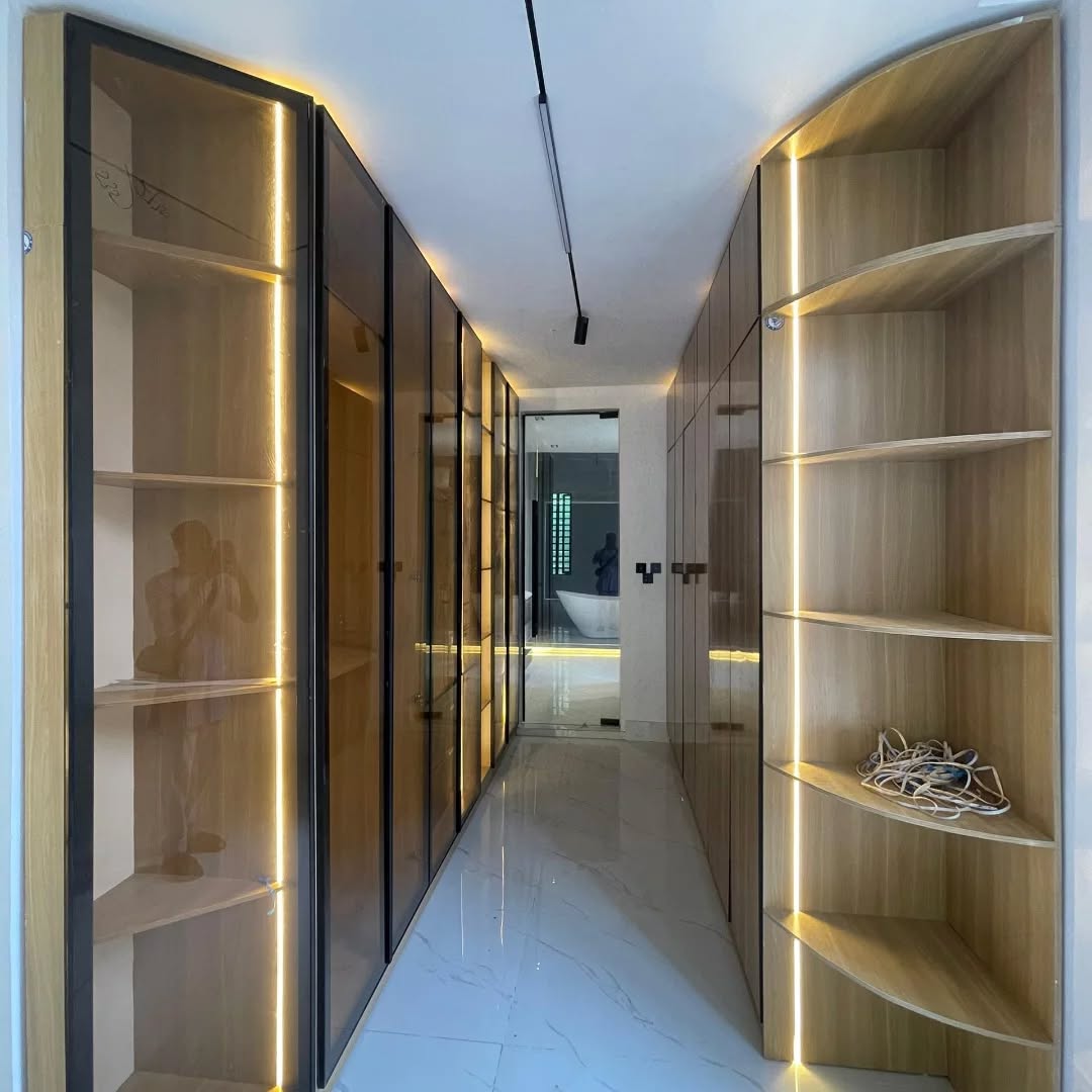 Lekki Phase 1 Palace with Cinema & Pool