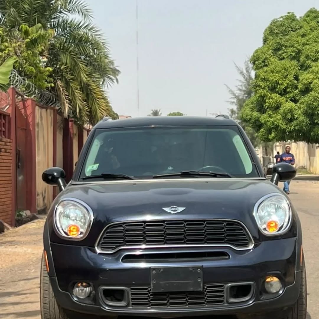 Luxury Mini Cooper: Duty-Paid & Ready!