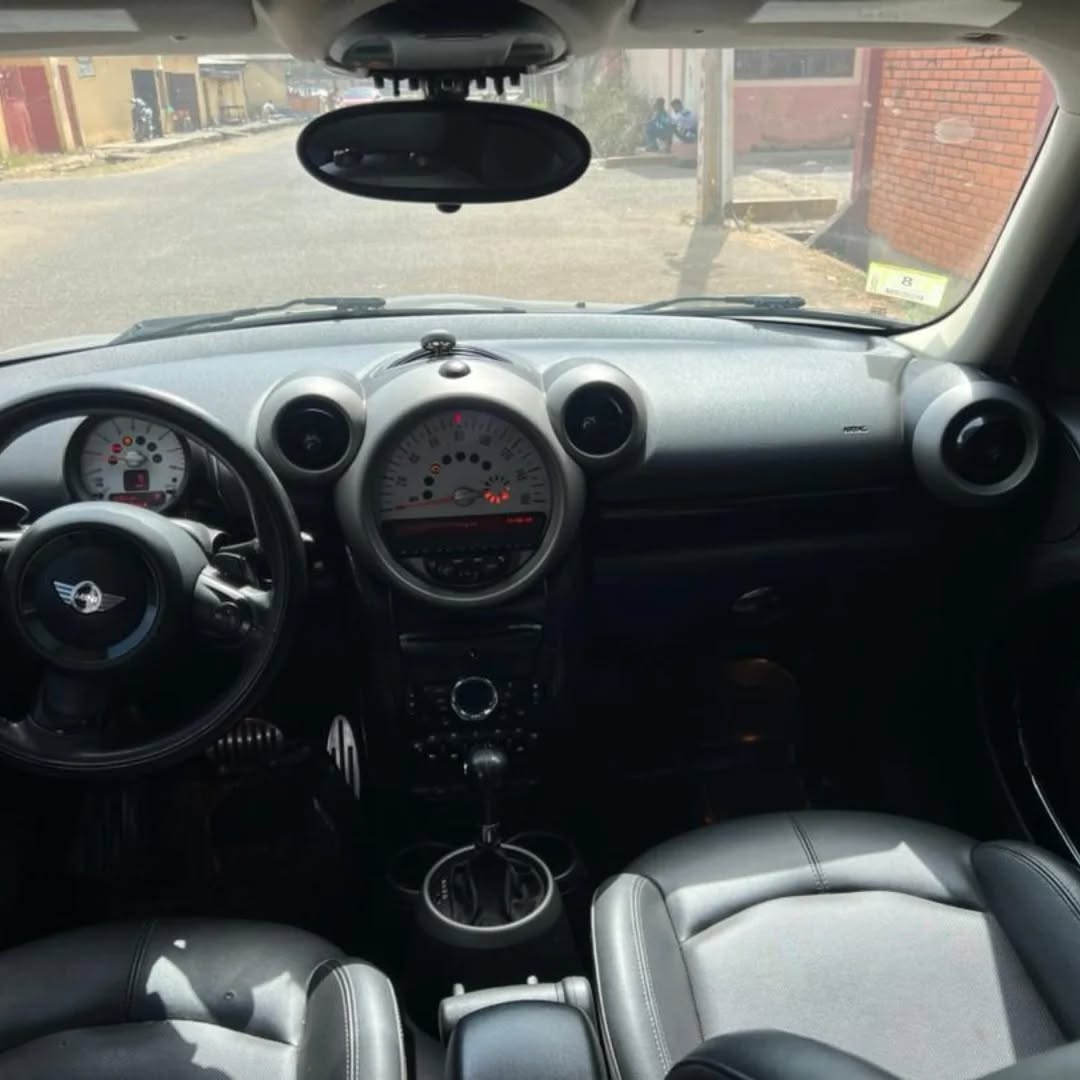 Luxury Mini Cooper: Duty-Paid & Ready!