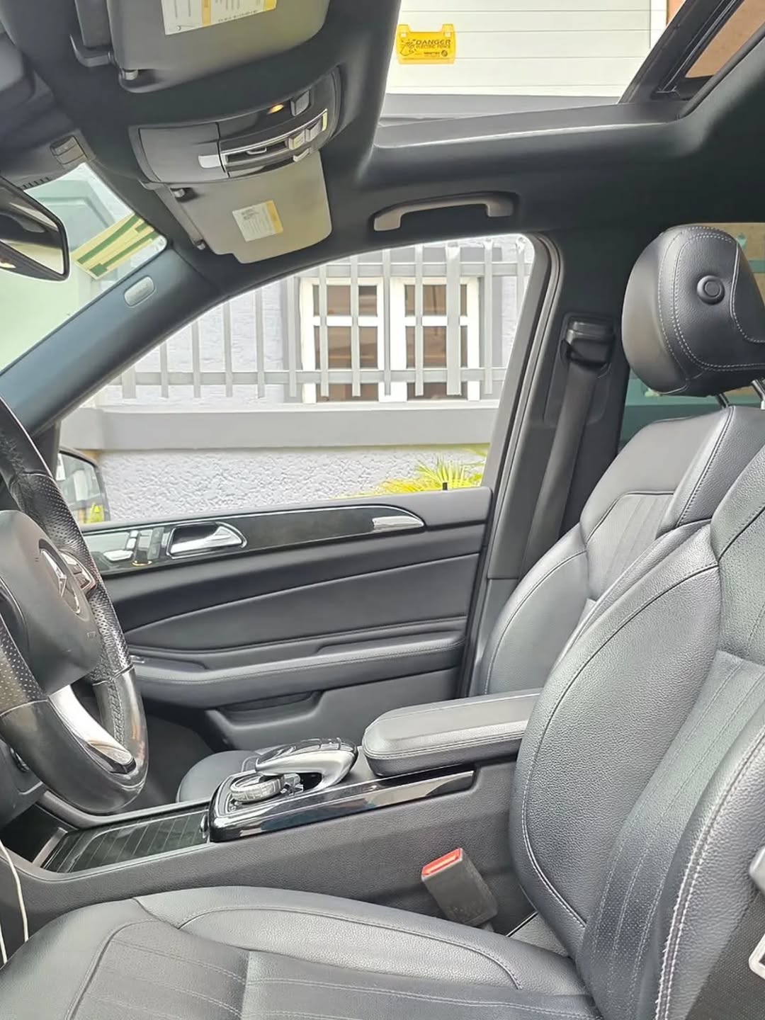 Luxury SUV: 2017 Mercedes GLE 350 4MATIC