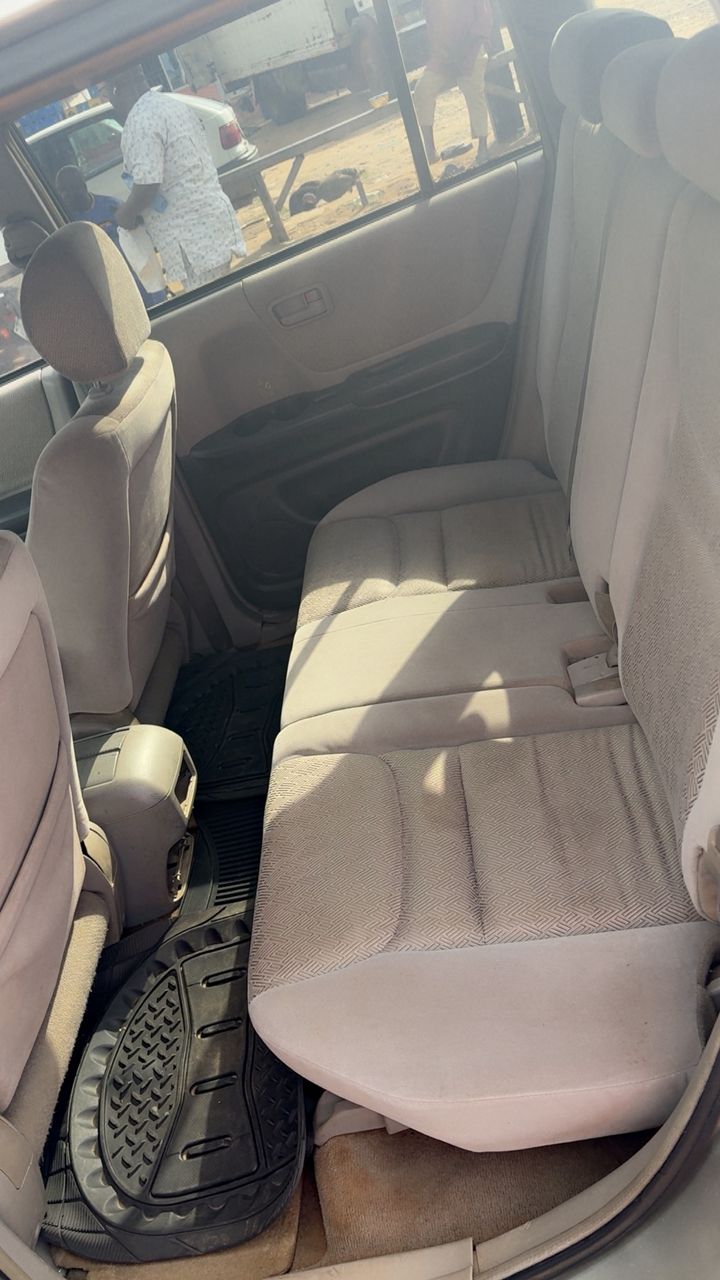 Unbeatable 2004 Highlander: ₦5.5M Buy & Drive