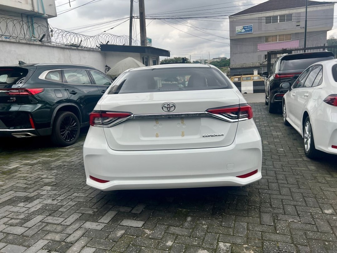 Toyota Corolla: Remote Start & Leather Luxury