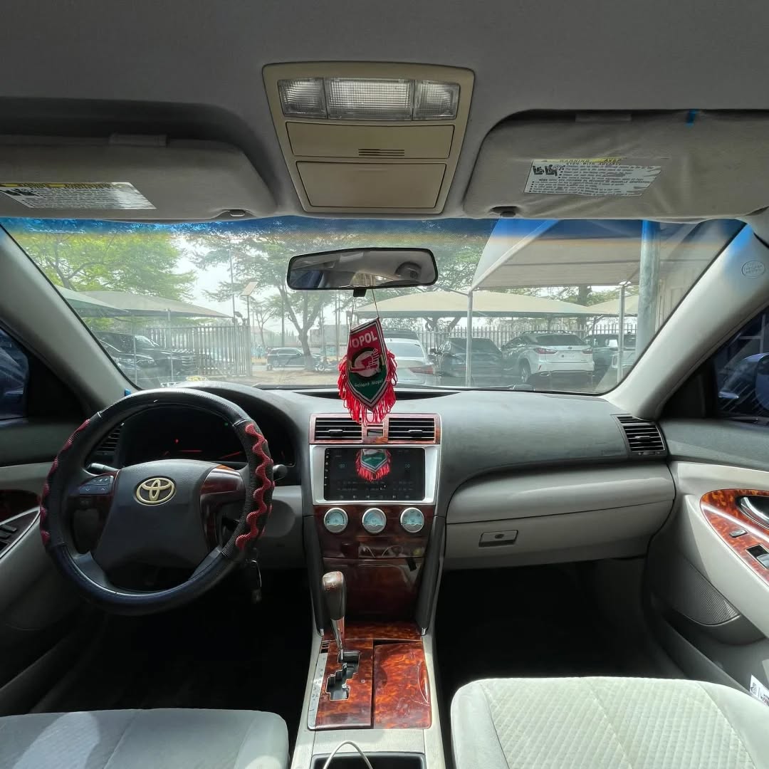 Pristine 2007 Camry: Chilled AC & Flawless Engine
