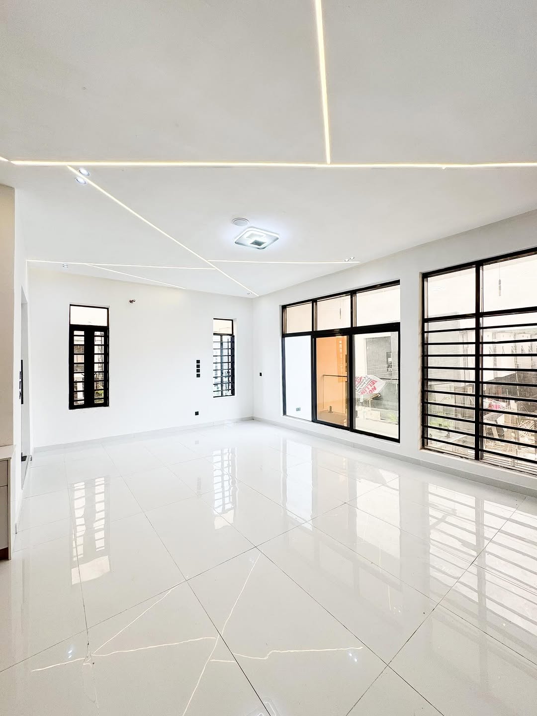 Lavish 5-Bed Duplex with Pool & BQ in Ajah