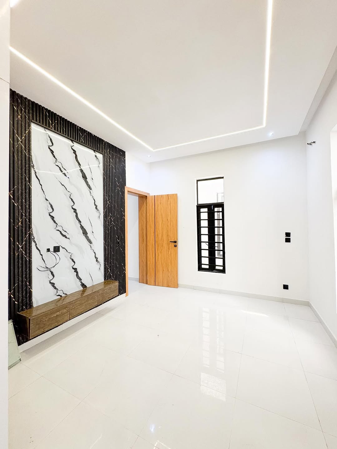 Lavish 5-Bed Duplex with Pool & BQ in Ajah