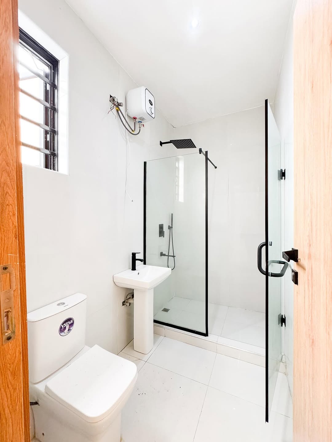 Lavish 5-Bed Duplex with Pool & BQ in Ajah