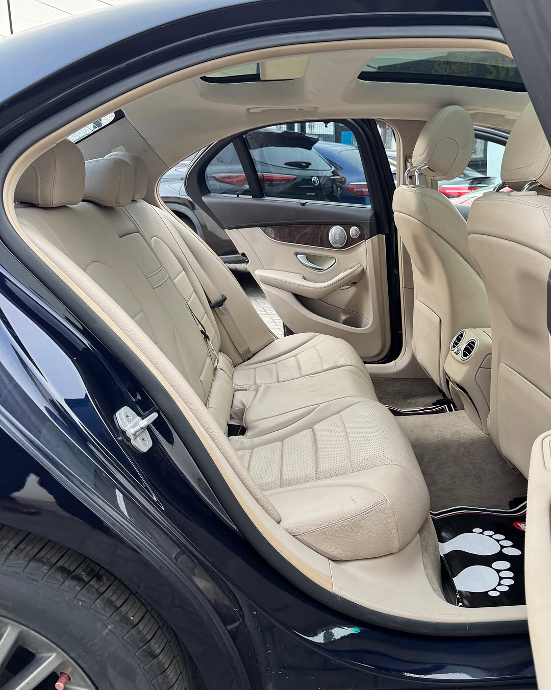 Luxury Loaded 2015 Mercedes C300 4MATIC