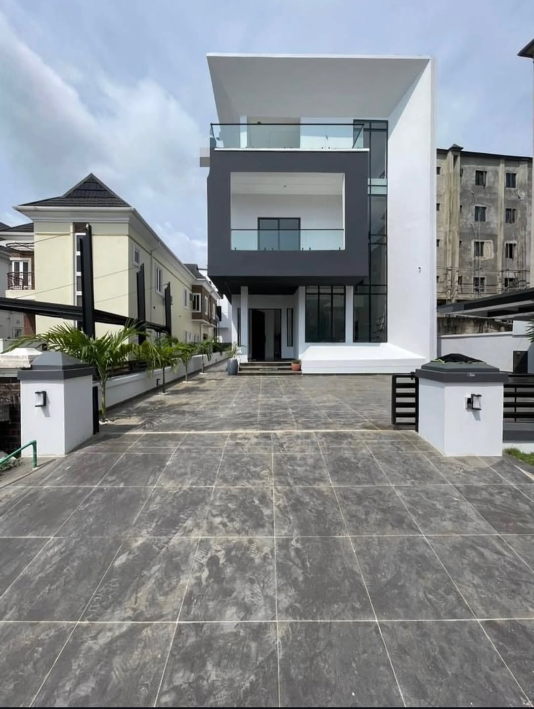 Opulent 6-Bed Duplex with Private Pool & Cinema