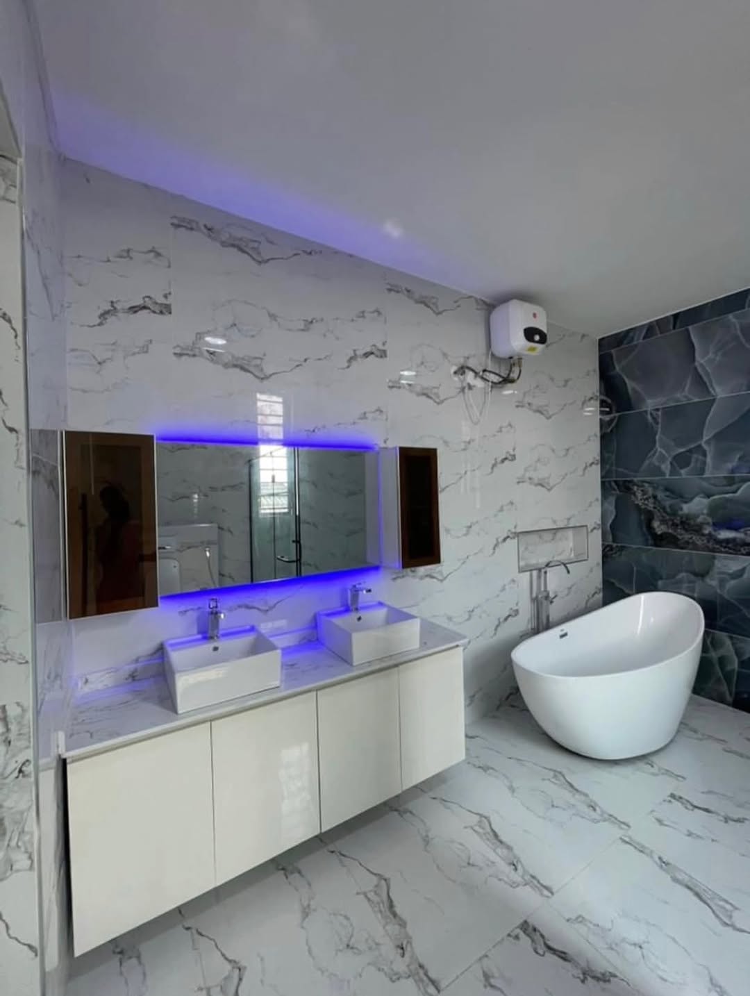 Opulent 6-Bed Duplex with Private Pool & Cinema