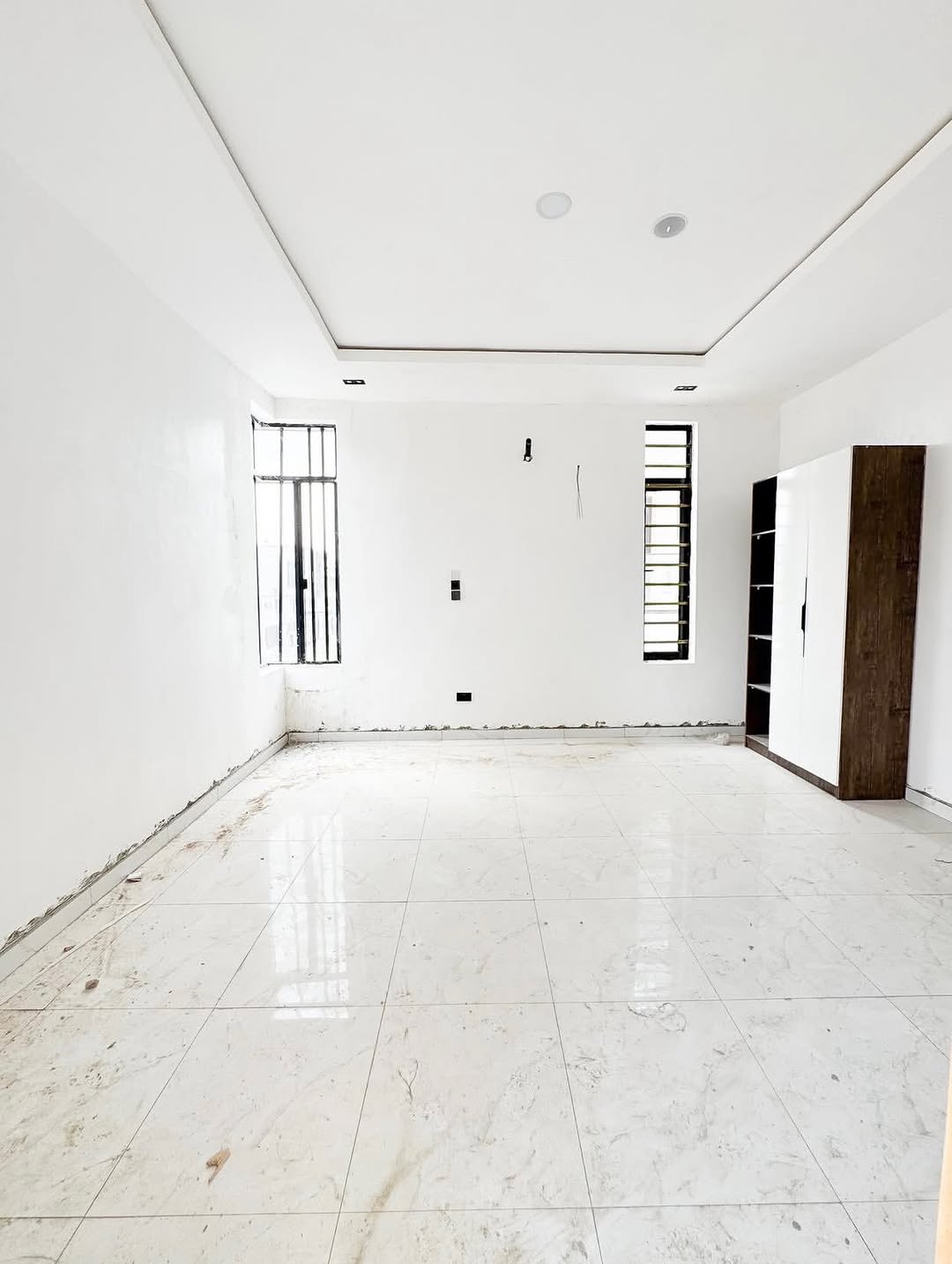 5-Bedroom Haven in Chevron: Luxury, Space & BQ