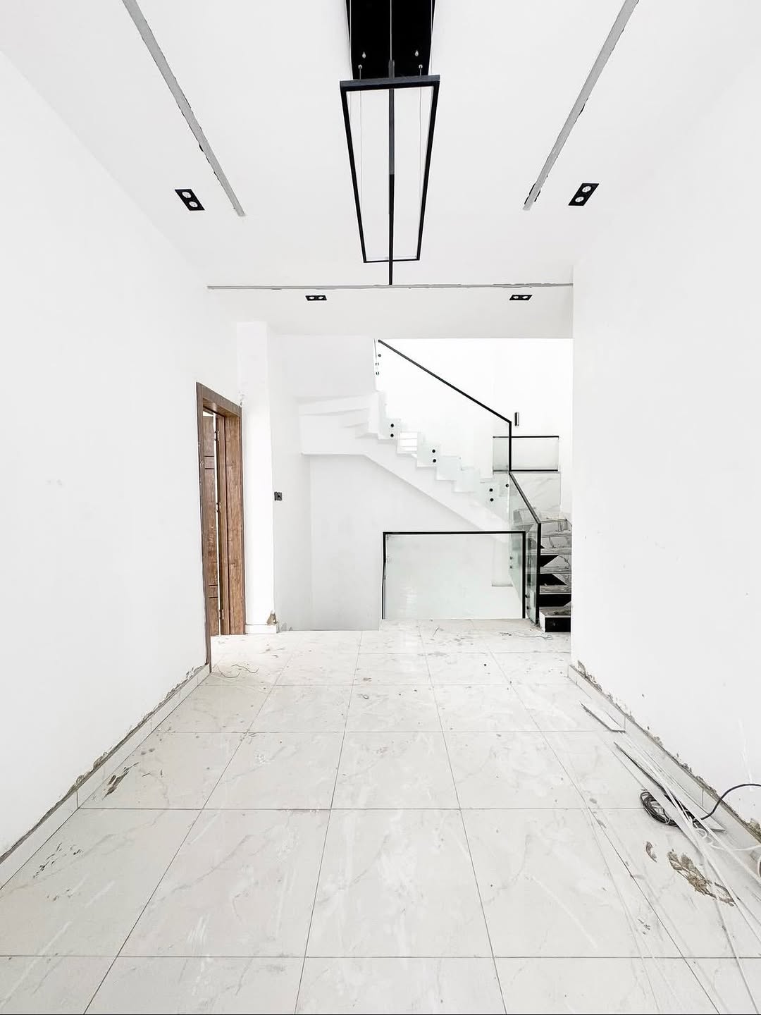 5-Bedroom Haven in Chevron: Luxury, Space & BQ