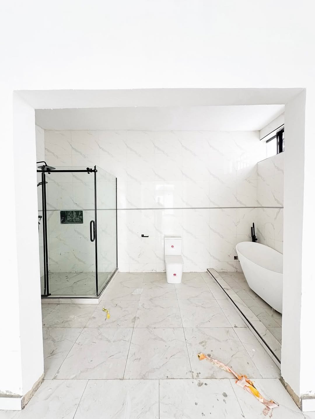 5-Bedroom Haven in Chevron: Luxury, Space & BQ