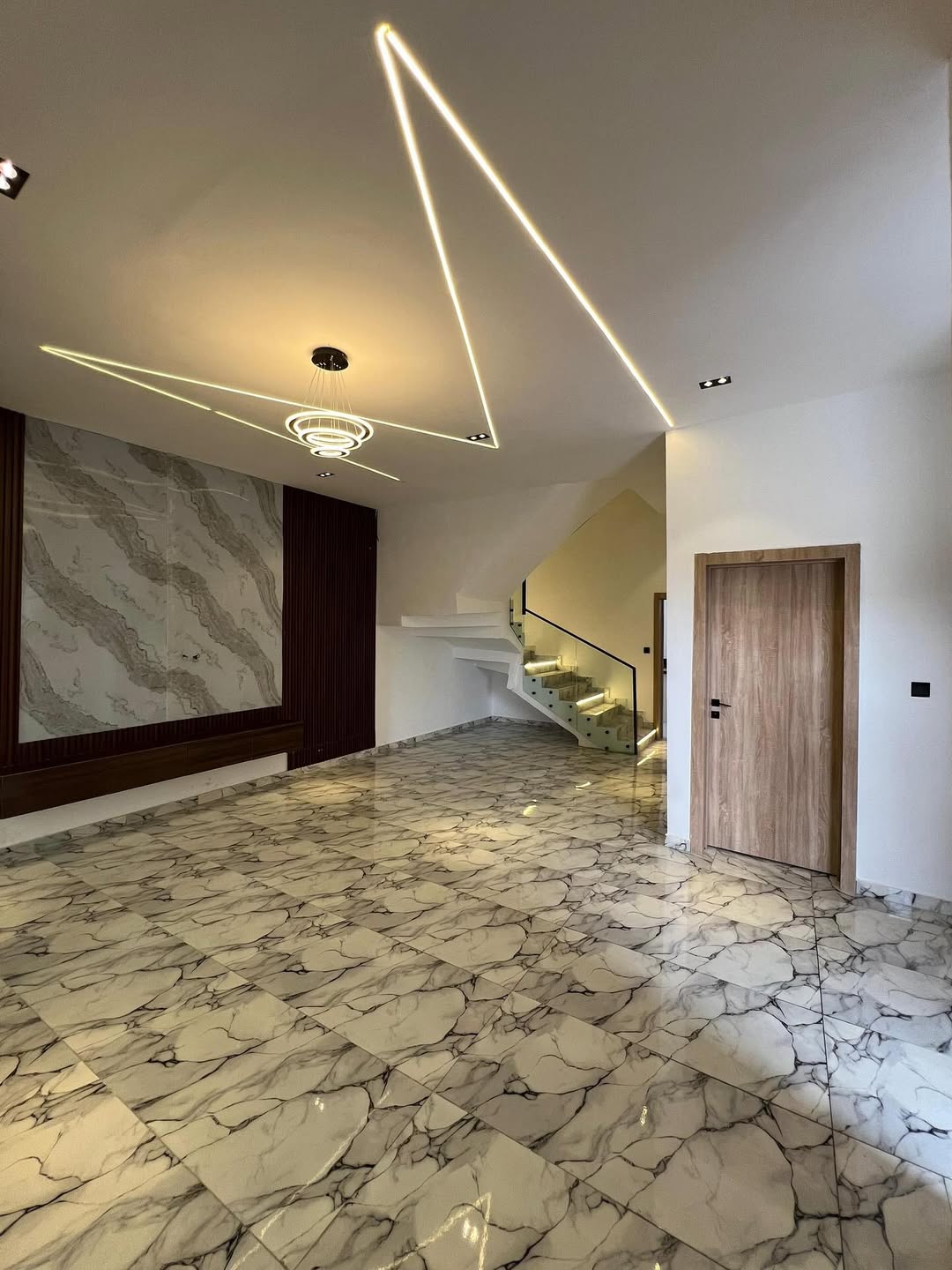 Sangotedo Gem: 4BR Duplex with Pool & BQ